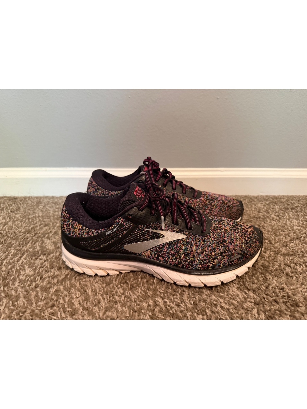 Brooks Adrenaline GTS 18 Running Shoes Women’s 10.5